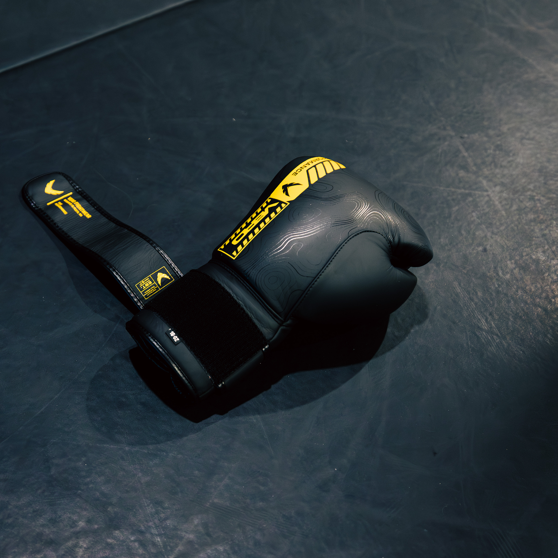 VERO Counter-Series leather boxing gloves in black and yellow — sparring and MMA training